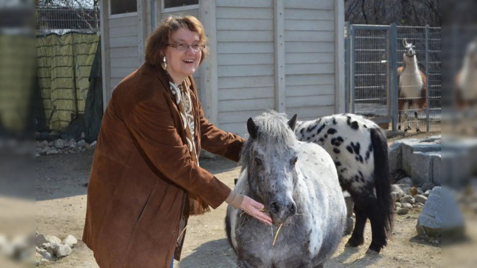 Ein Herz für Tiere: Münchens 3. Bürgermeisterin Christine Strobl engagiert sich seit vielen Jahren politisch für den Tierschutz in München. (Foto: eis)