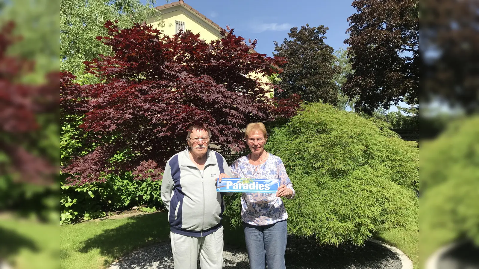 Luise und Rudolf Wanninger freuen auch auf viele nette Gäste in ihrem zauberhaften Garten in Grünwald. (Foto: hw)
