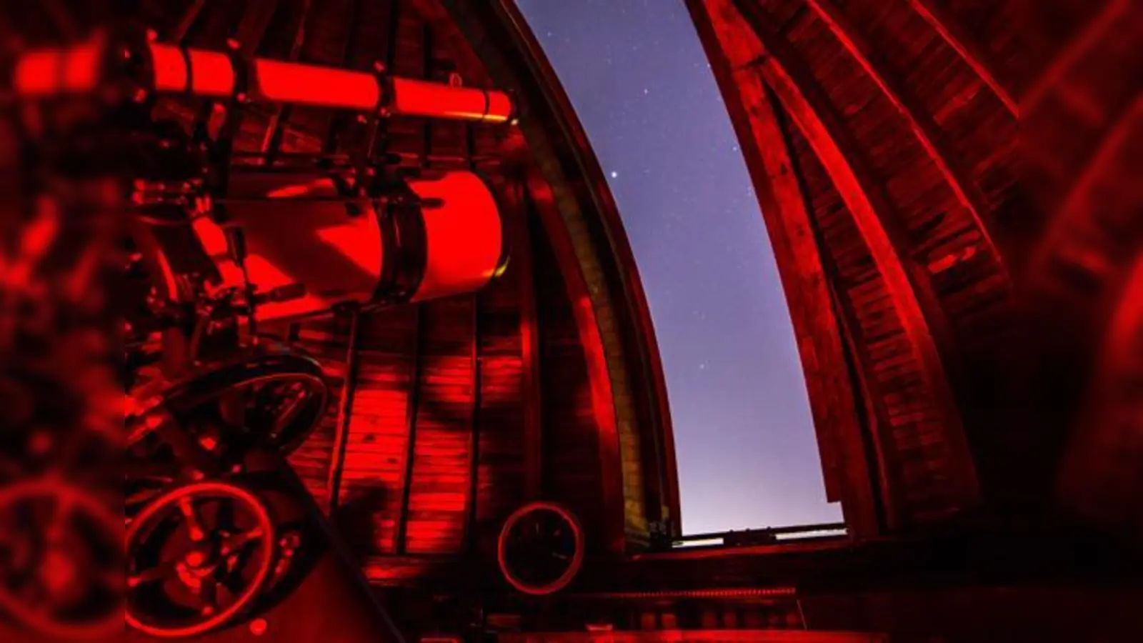 Diesen Blick aus der Oststernwarte ermöglicht die Beobachtergruppe regelmäßig allen Interessierten.  (Foto: www.beobachtergruppe.de)