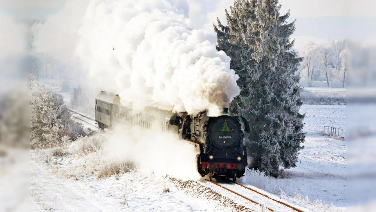 Ein ganz besonderes Erlebnis ist die Fahrt mit der Dampflokomotive ins winterliche Oberstdorf. (Foto: pi)