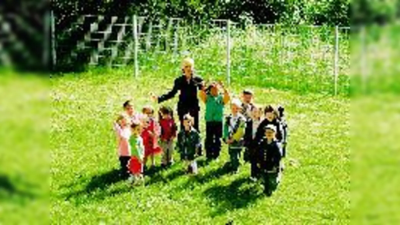 Hier soll der Spielplatz des Kindergartens am Bichlhofweg entstehen, doch bis jetzt ist noch kein Spender für Rutsche und Schaukel gefunden.	 (Foto: ks)