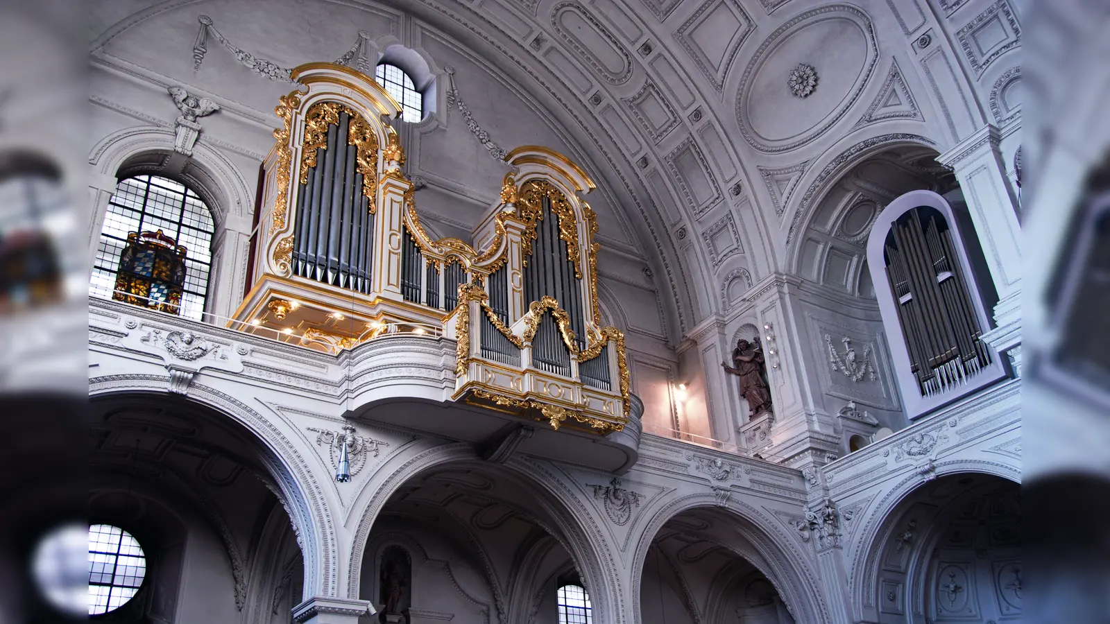 Wunderbare Klänge entlocken internationale Künstler der Michaelsorgel beim Orgelherbst. (Foto: Walter Glück)