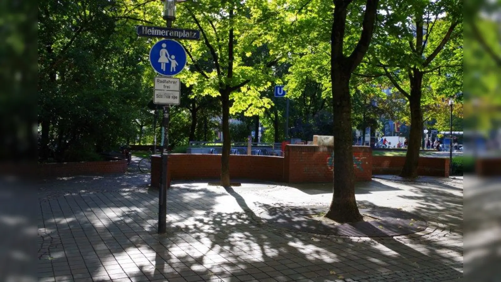 Am Heimeranplatz könnte ein Verschenk-Schrank aufgestellt werden, das schlägt Seniorenvertreterin Monika Obermeyer vor. Um den zu realisieren, braucht es jedoch jemanden, der offiziell die Verantwortung für den Schrank übernimmt. (Foto: kö)