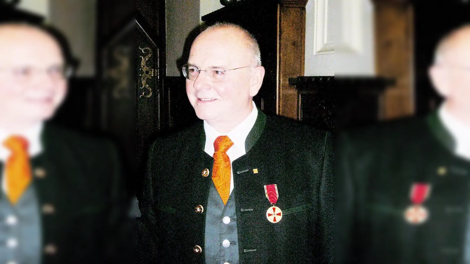 Francis Oppenauer bei der Verleihung der Bundesverdienstmedaille.	 (Foto: Peter Scheiffele)