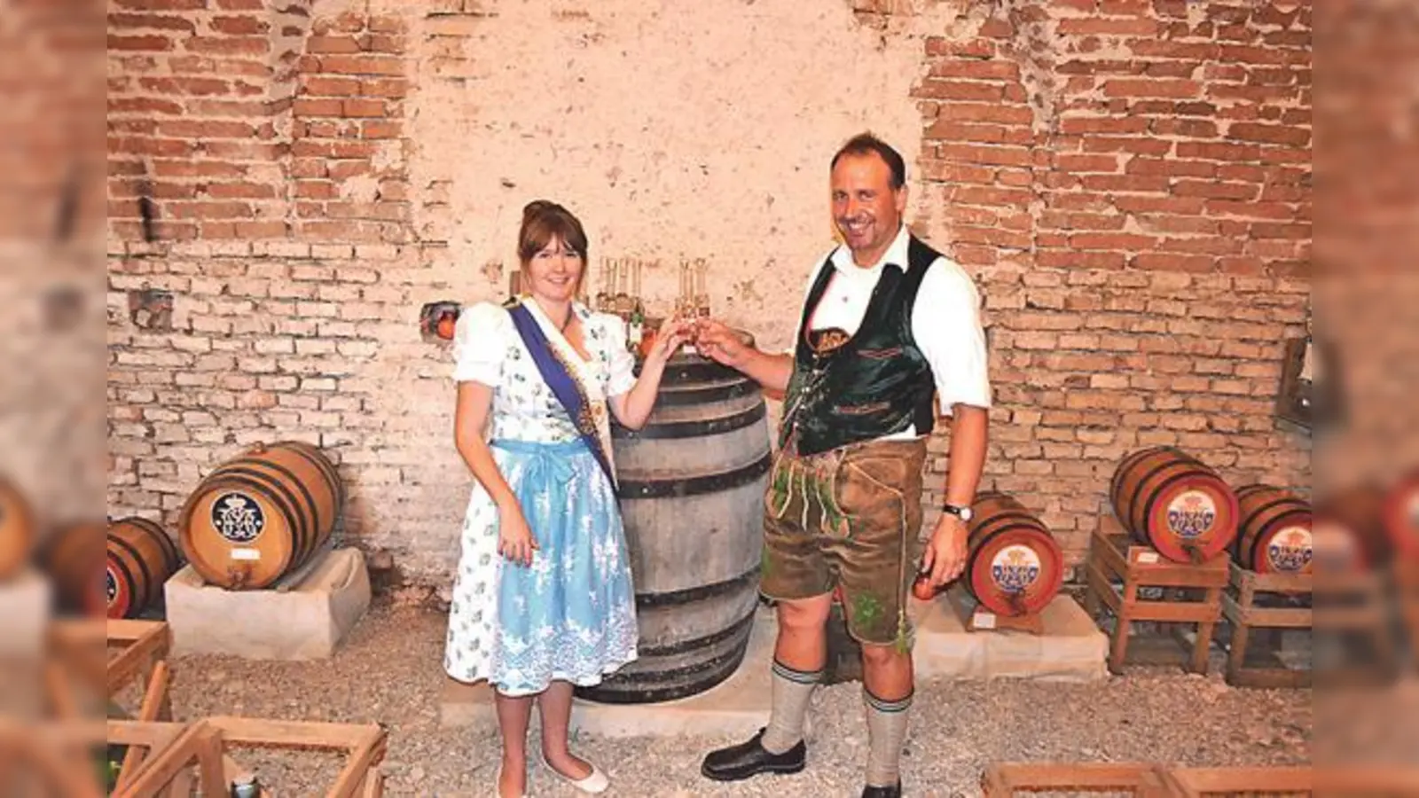 Im Schnapslagerkeller unter dem Neuen Schloss Schleißheim dürfen die Teilnehmer nach Herzenslust die Schleißheimer Schlossbrändeverkosten.	 (Foto: Bayer. Schlösserverwaltung)