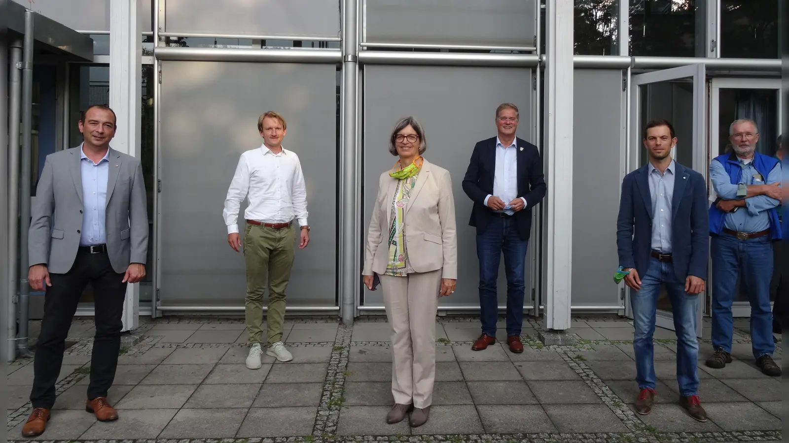 Vorstandswahl beim Heideflächenverein: v.l.n.r. Bürgermeister Markus Böck, 2.stv. Vorsitzender; Bürgermeister Sebastian Thaler, 1.stv. Vorsitzender; Geschäftsführerin Christine Joas; Bürgermeister Dr. Dietmar Gruchmann, 1. Vorsitzender; Florian Schönemann Rechnungsprüfer; Rudi Naisar Rechnungsprüfer. (Foto: privat)