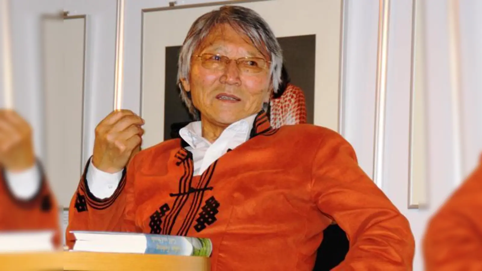 Mit Galsan Tschinag kommt ein international renommierter Autor und Träger des Bundesverdienstkreuzes zur Herbstautorenlesung nach Dorfen.	 (Foto: VA)