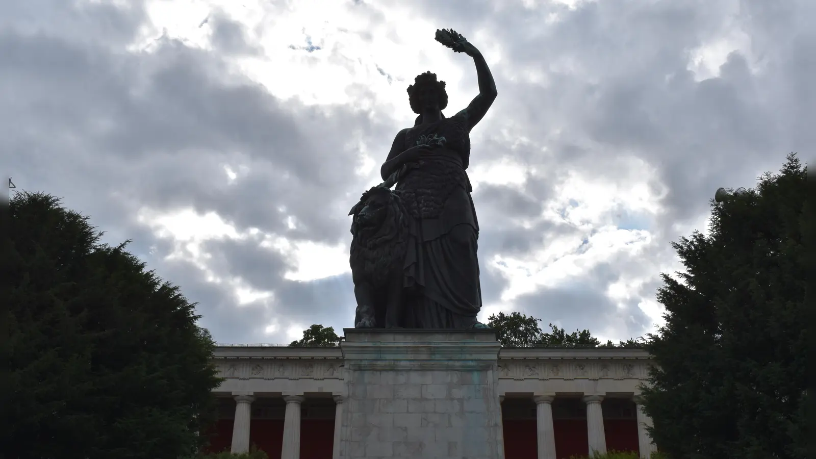 Kein Oktoberfest, dafür wird die Theresienwiese diesen Herbst ganz sportlich. (Symbolbild: Daniel Mielcarek)