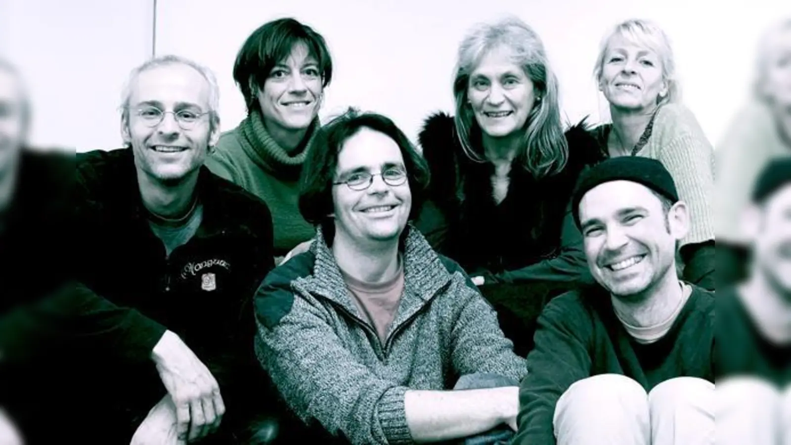 Sylvie Bantle und Eva Böhm mit der Gruppe »Findling«.	 (Foto: Sylvie Bantle)