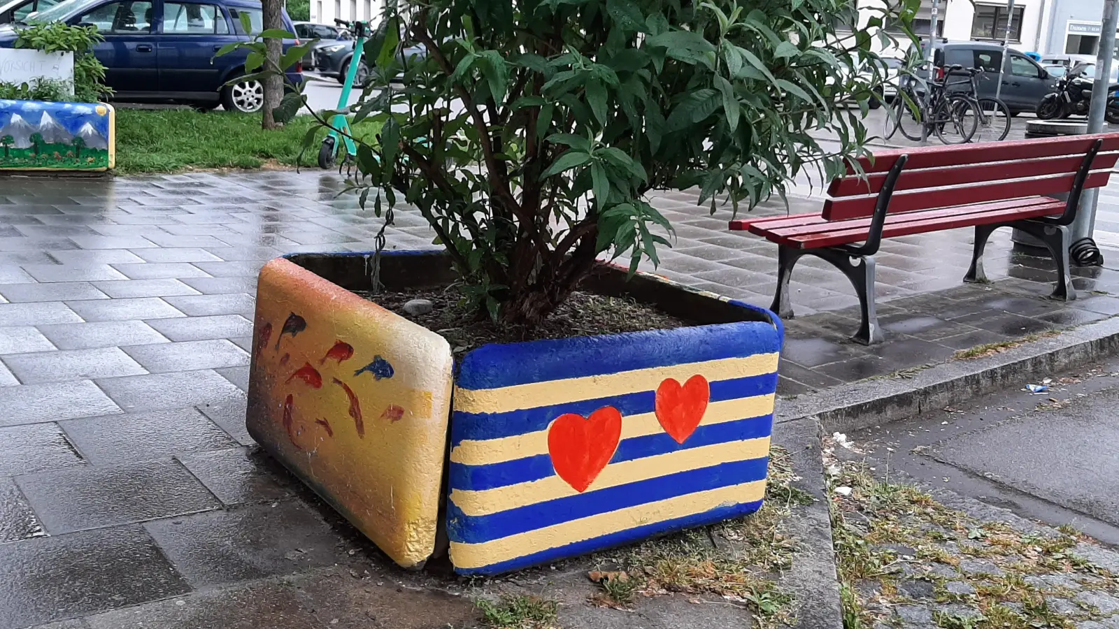 Die Pflanztröge dürfen nach Belieben bepflanzt und gestaltet werden. (Foto: Mehr Platz zum Leben)