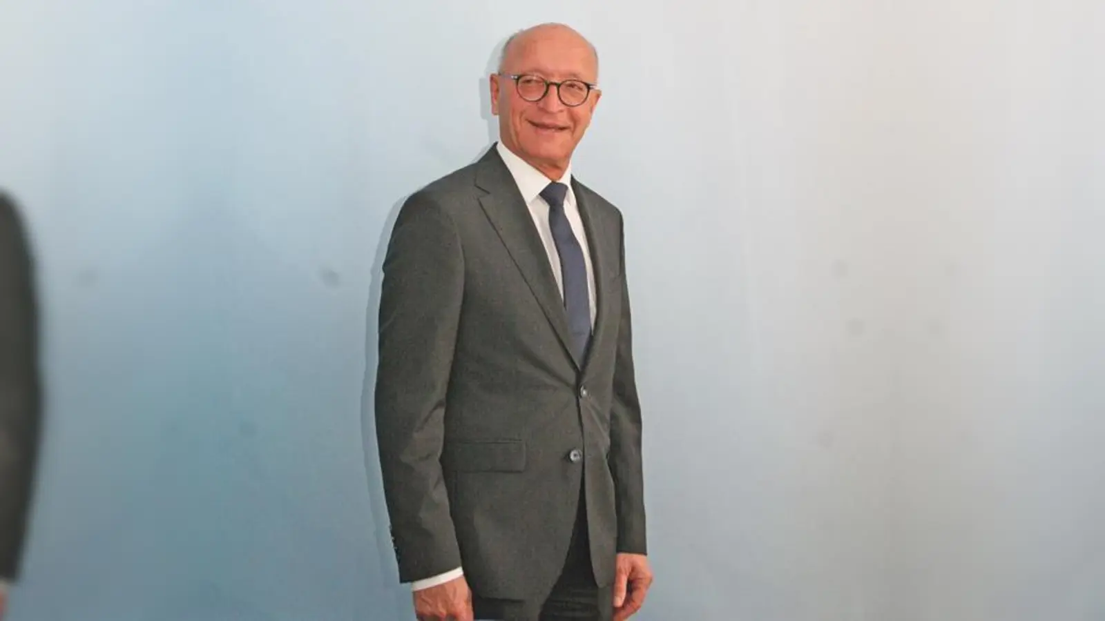 CSU-Bundestagskandidat Bernhard Loos möchte nochmal die Pros und Contras abwägen.  	 (Foto: EK)