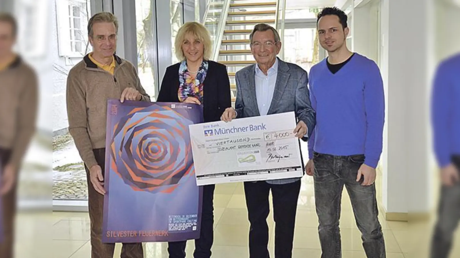 Alfred Feicht der stellvertretende Vorsitzende der Bürgerstiftung Haar; Bürgermeisterin Gabriele Müller: Jürgen Partenheimer, Vorstandsvorsitzender der Bürgerstiftung Haar; Janos Stöger vom Sozialamt der Gemeinde .	 (Foto: Gemeinde Haar)