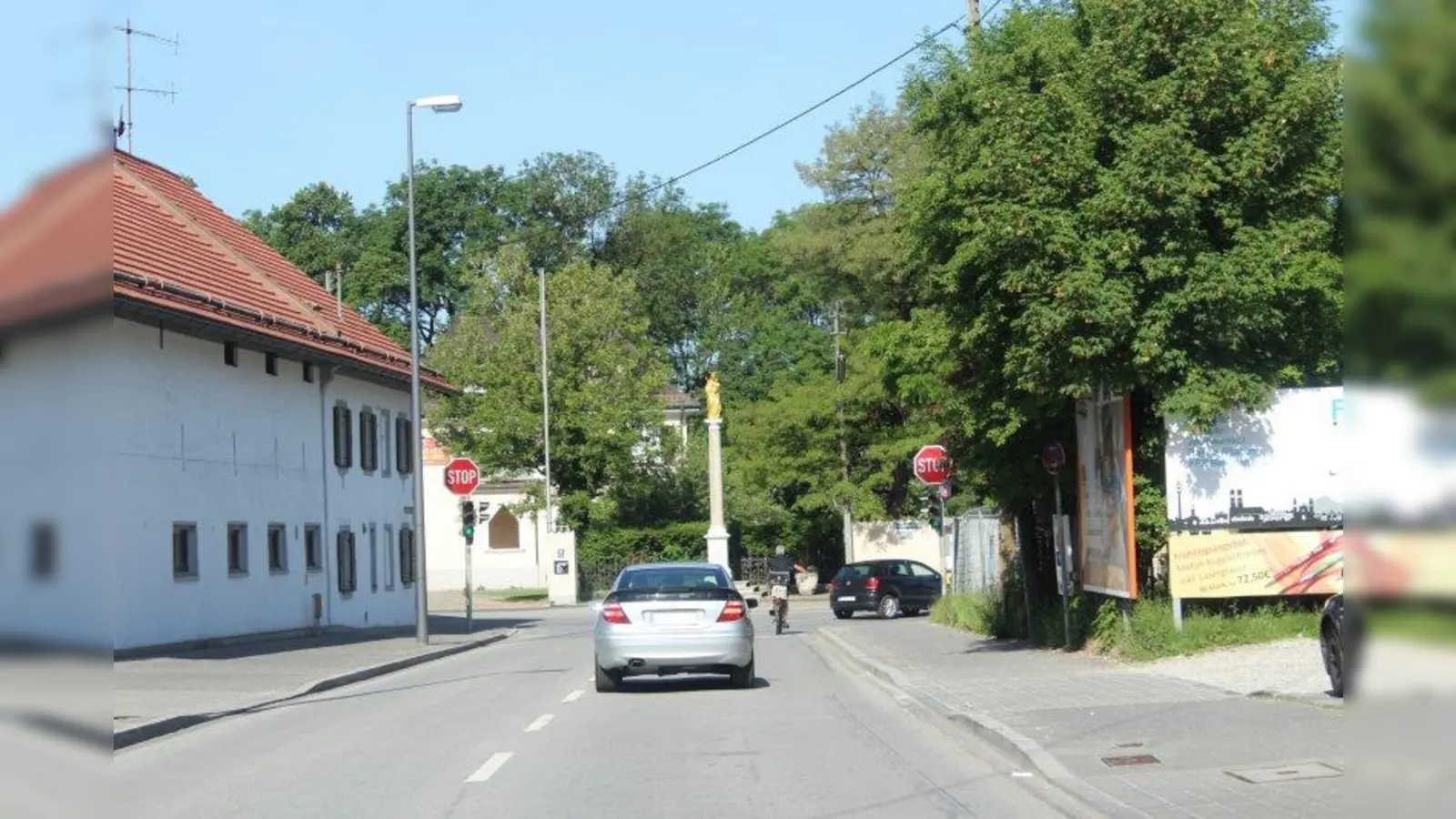 Die Kreuzung Ludwigsfelder- / Eversbuschstraße soll umgebaut werden. Vorher muss aber noch das anhängige Gerichtsverfahren abgeschlossen sein. (Foto: sb)