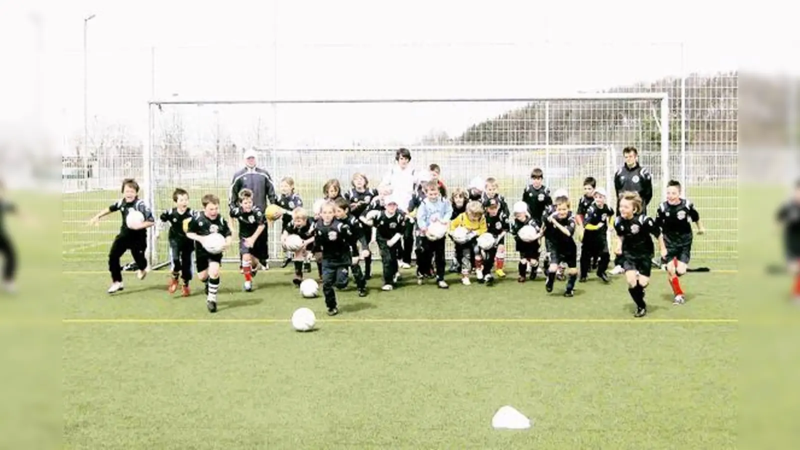 Die Fußballkinder von Poing freuen sich schon auf den »Freiwilligen«.	 (Foto: VA)