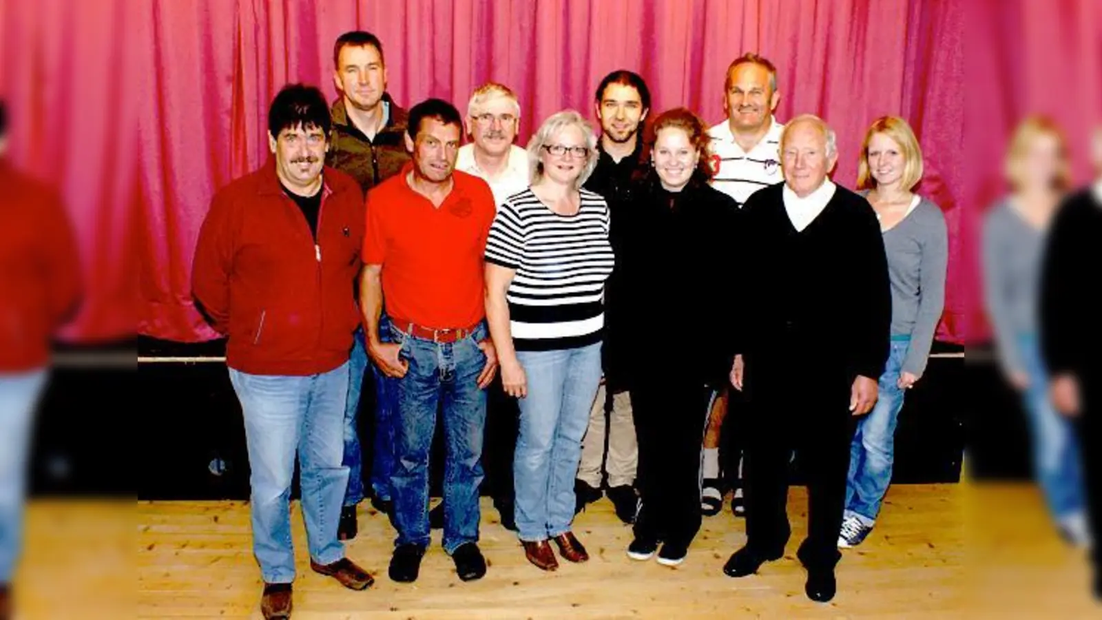Das Ensemble des Theatervereins Langenpreising hat mit den Proben zu Da Hochstandsjosef begonnen.  	 (Foto: sy)