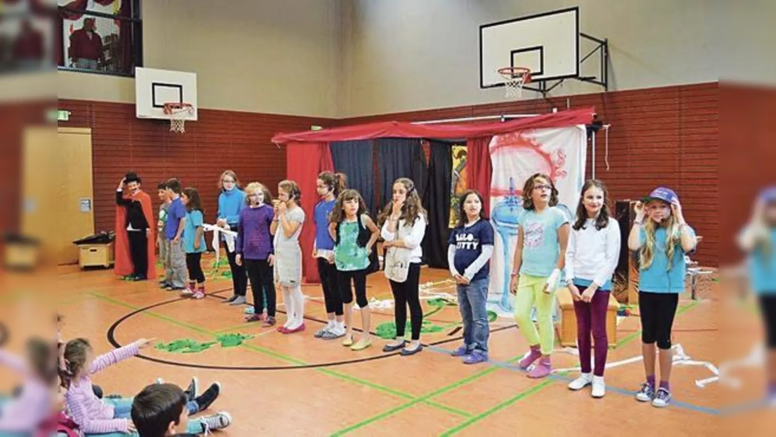 Die Schüler sorgten mit ihrer Vorführung für Begeisterung beim Publikum. 	 (Foto: VA)