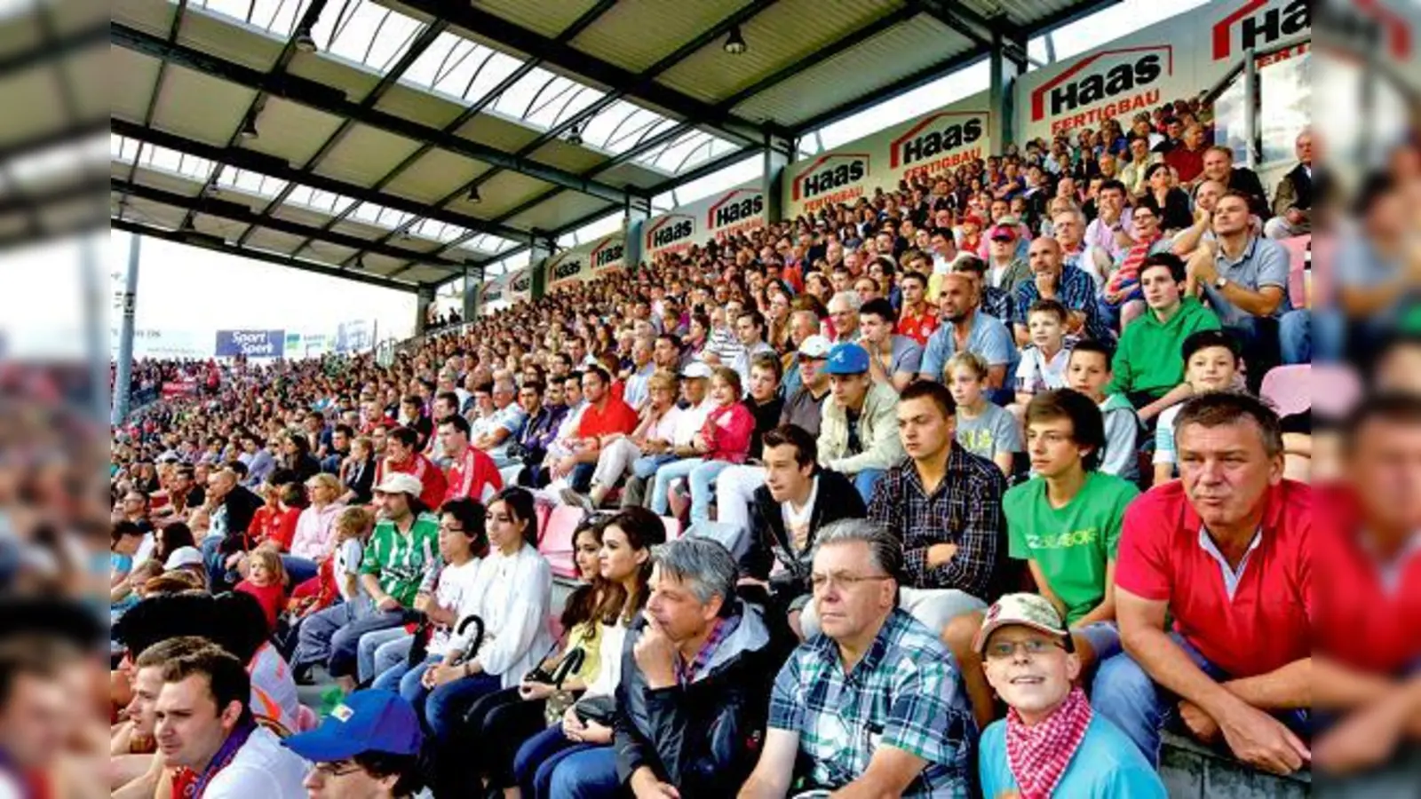 Auf volle Zuschauerränge hofft die SpVgg im Derby gegen Burghausen. 5.000 Fans sollen für die richtige Kulisse sorgen.	 (Foto: SpVgg Unterhaching)