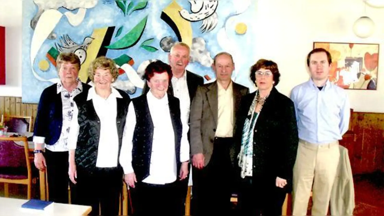 V. li. n. re.: Maria Hupfauer, Franziska Bischof, Elisabeth Wagner, Hermann Breitenberger, Karlheinz Jacobs, Eva-Maria Widholm und Mike Malm.	 (Foto: VA)