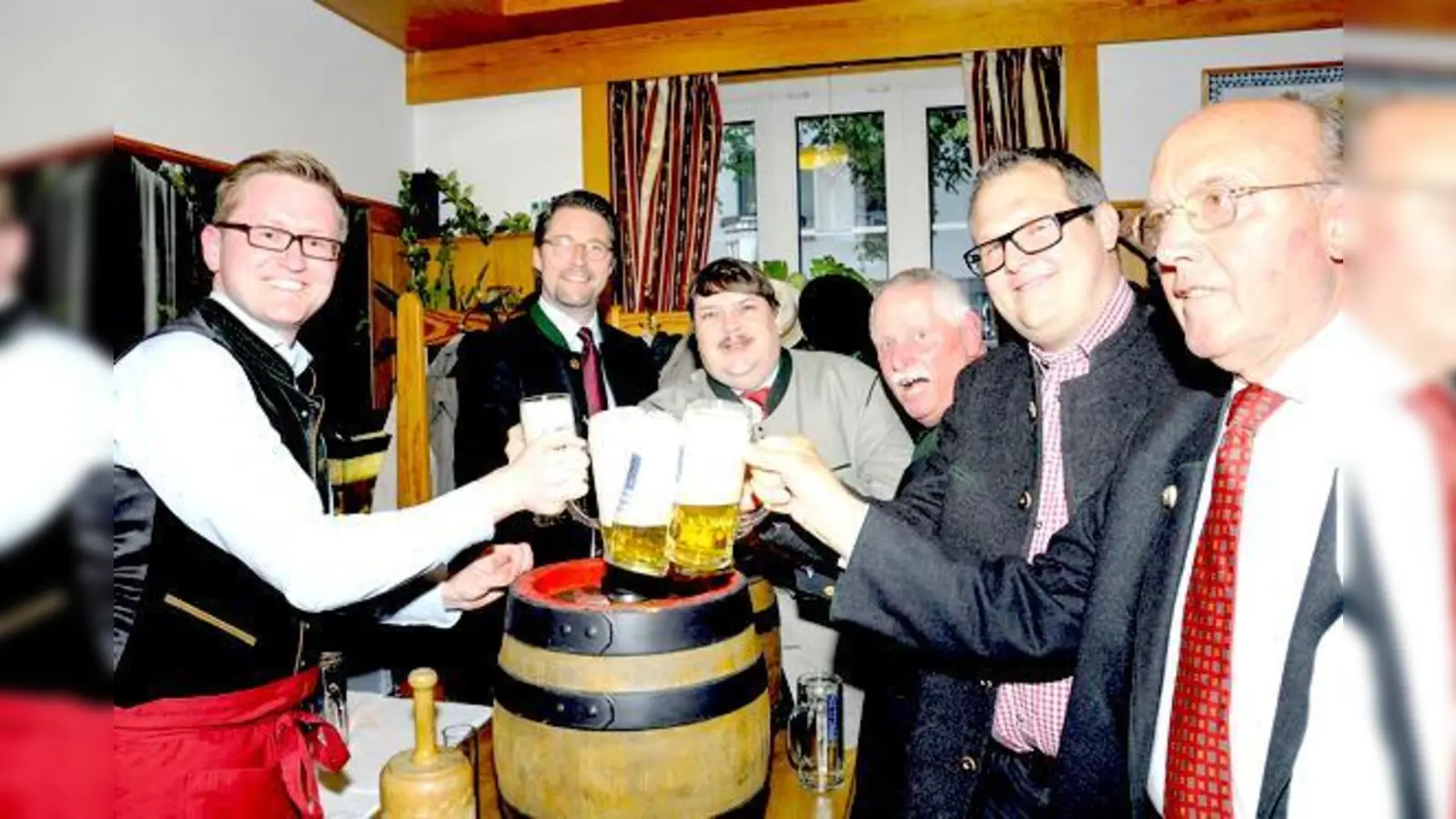 Jüngst fand in Berg am Laim der zweite Maibockanstich der örtlichen CSU statt.	 (Foto: Herbert Liebhart)