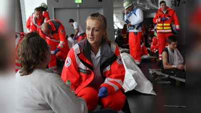 Ehrenamtliche Sanitäterin. (Foto: BRK-München Heidi Rohrer.)