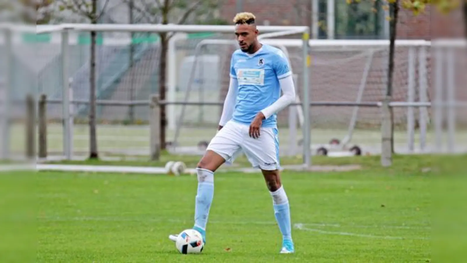 Traumtor: Cheikh Diop.  (Foto: Anne Wild)