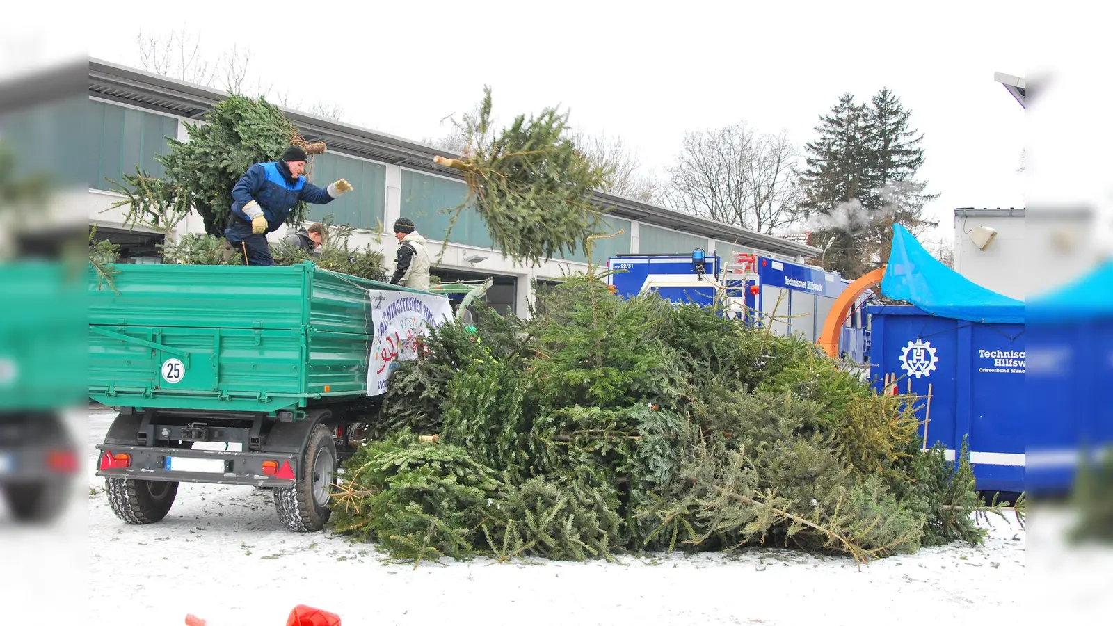 Christbaumaktion in Perlach am Samstag, 11. Januar. (Foto: privat)