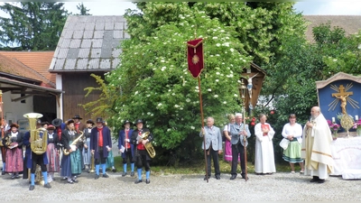 Alle Gläubigen sind zur gemeinsamen Fronleichnamsfeier eingeladen.  (Foto: Rittler)