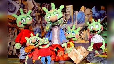 Lieben es schleimig und müffelig und waschen sich niemals: die Olchis. (Foto: Kammerpuppenspiele Bielefeld)