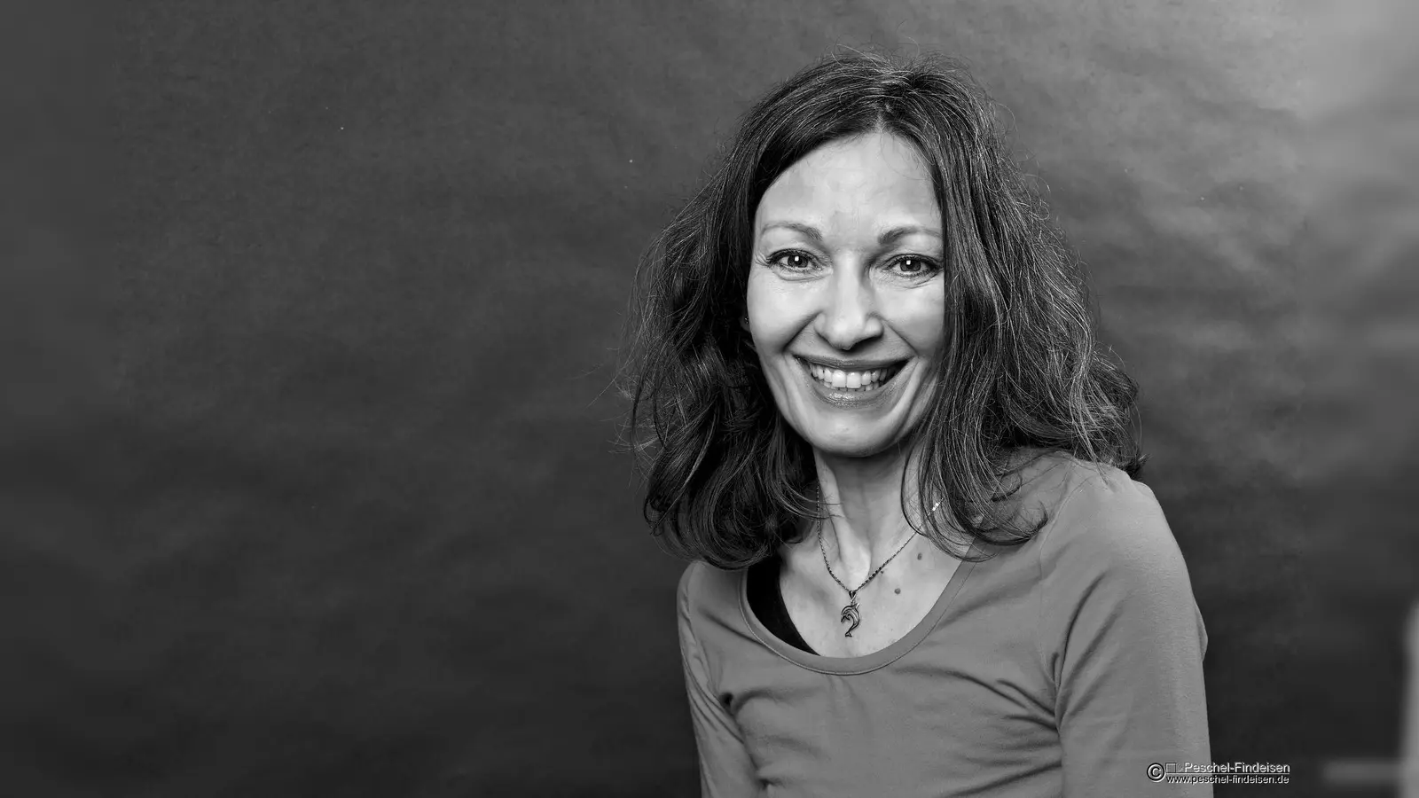 Carola Wegerle hat neben dem Studium der Indologie, Islamwissenschaft und Ethologie die Schauspielschule im Studio Haller in Heidelberg besucht. (Foto: VA)