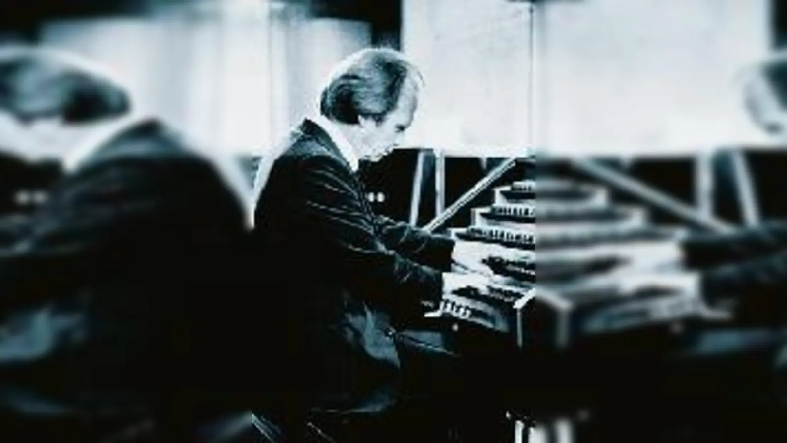 Festlich ins neue Jahr: mit Franz Lörch an der Orgel.  (Foto: VA)