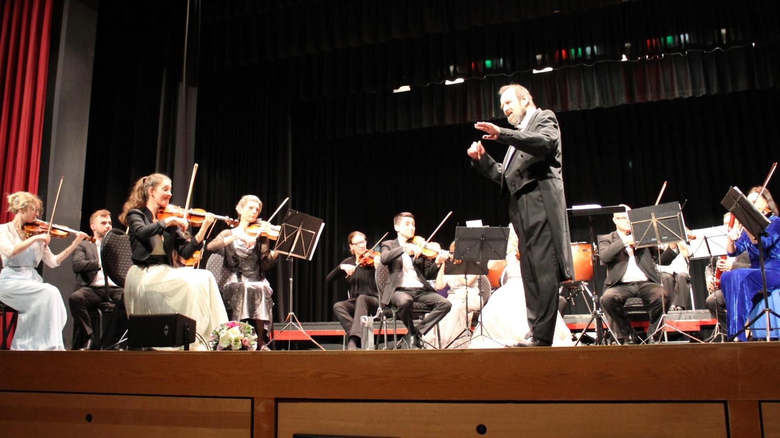 Neujahrskonzert-der-Camerata-M-nchen