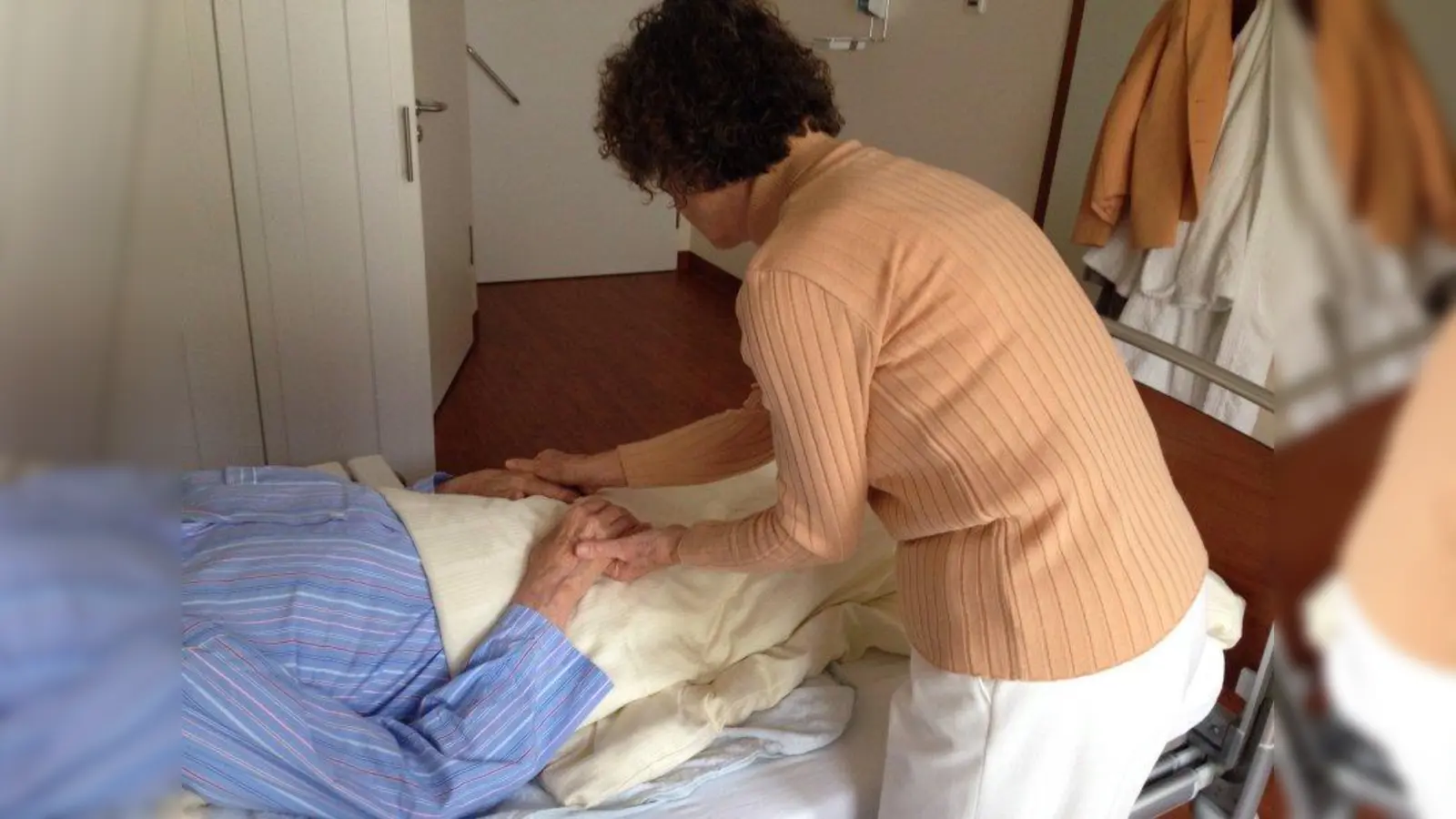 Mit viel Empathie begleiten Hospizhelfer Schwerkranke und deren Angehörige in einer schweren Zeit. (Foto: pst)