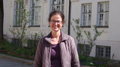 Heike Stark ist seit 2016 Rektorin der Grundschule in der Guldeinstraße, die heuer ihr 125. Bestehen begeht. (Foto: kö)