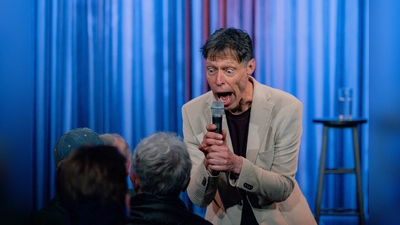 Maddin Schneider ist am 21. März zu Gast in Taufkirchen.  (Foto: Marco Landau)