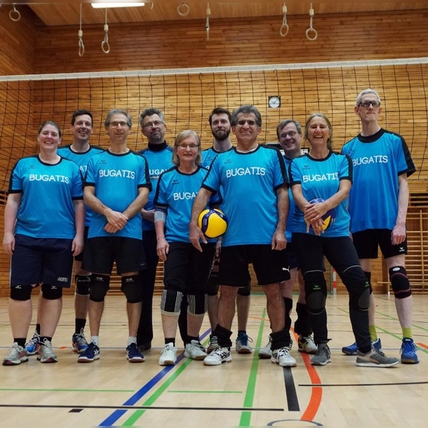 Die Volleyball-Freizeitligamannschaft BUGATIS freut sich über neue Mitspieler. (Foto: TV Riem-Dornach)