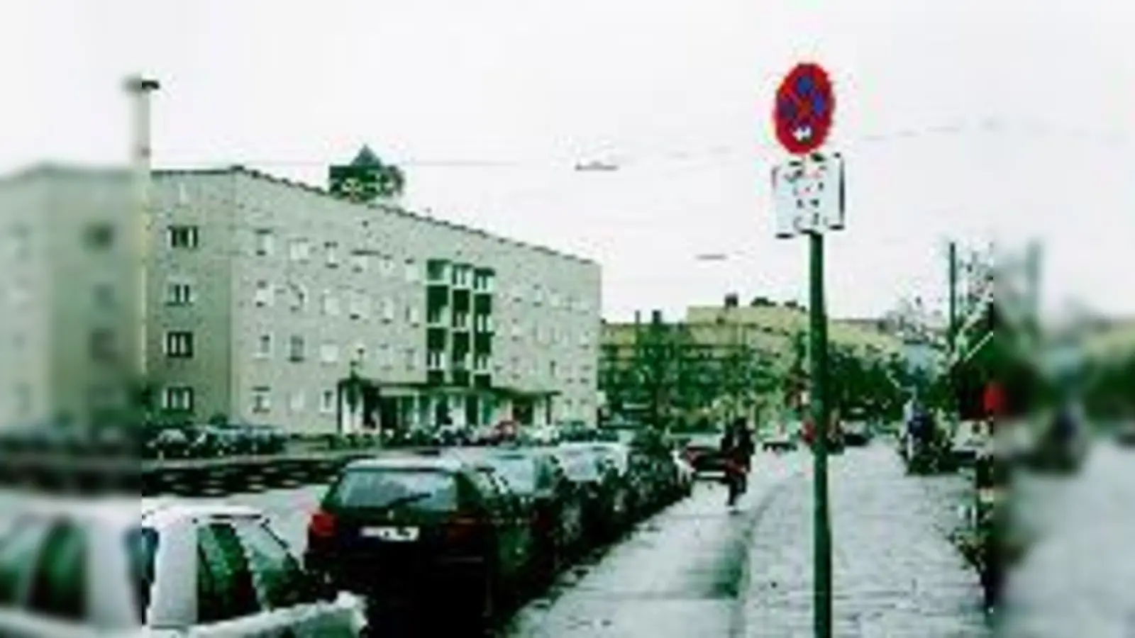 Erfolg oder Fehlentscheidung? Das nachmittägliche Halteverbot in der Schleißheimer Straße ist umstritten.	 (Foto: rme)