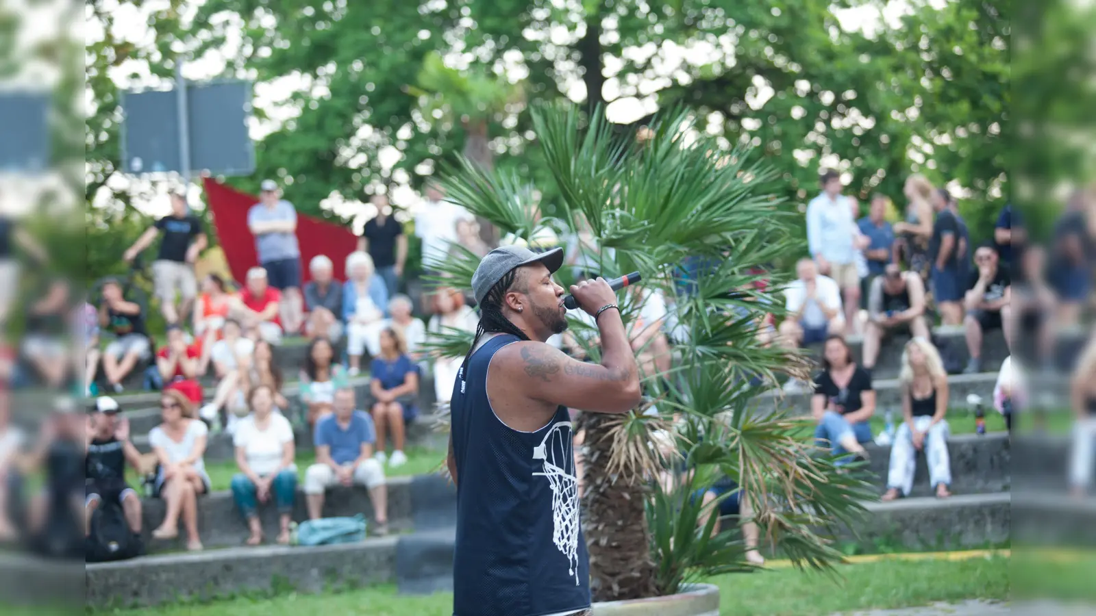 Viele Zuschauer kamen ins Theatron im Ostpark und der Musik zu lauschen. (Foto: VA)