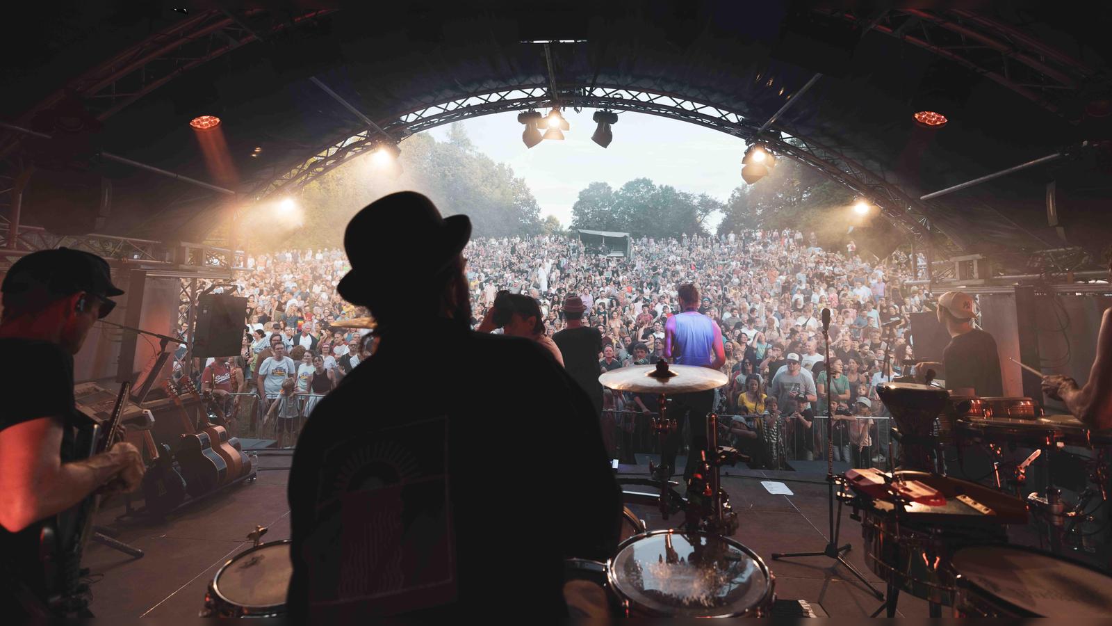 30-Acts-in-vier-Tagen