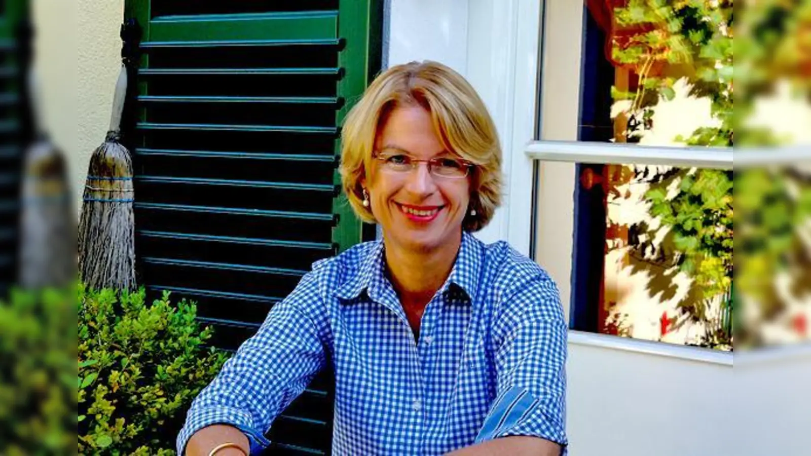 Bettina Rubow, Erste Vorsitzende der Schutzgemeinschaft Ramersdorf e.V., will, dass der Charme ihres Stadtteils erhalten bleibt.	 (Foto: aha)