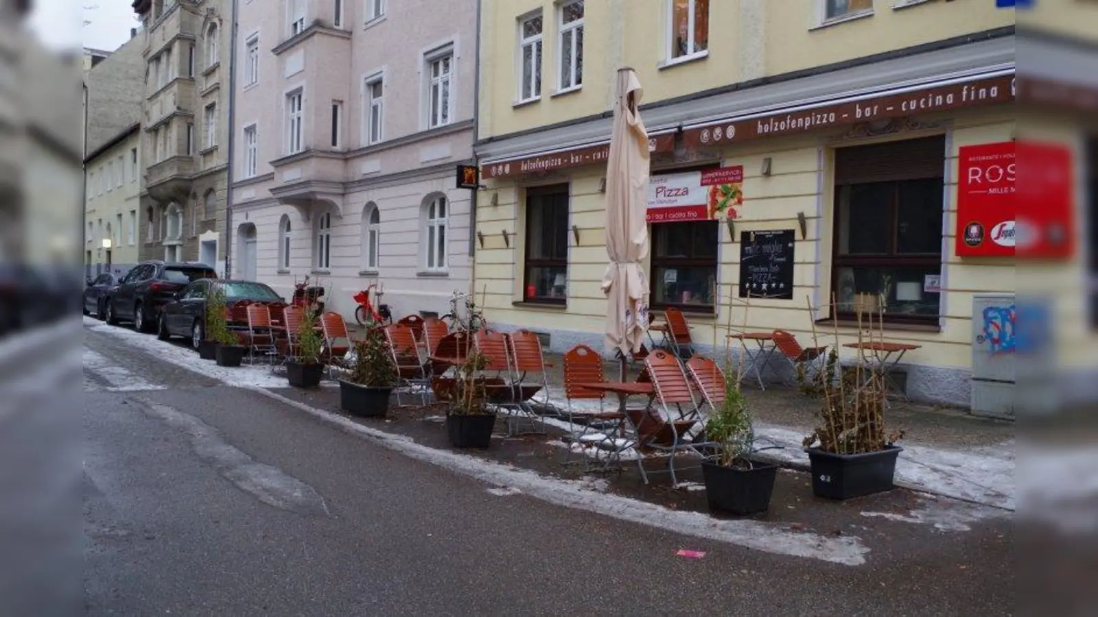 Ob man im Sommer wieder in den Schanigärten sitzen wird, hängt nicht nur von der Genehmigung der Stadt für die Freischankflächen ab, sondern auch von den aktuell geltenden Corona-Maßgaben. (Foto: kö)
