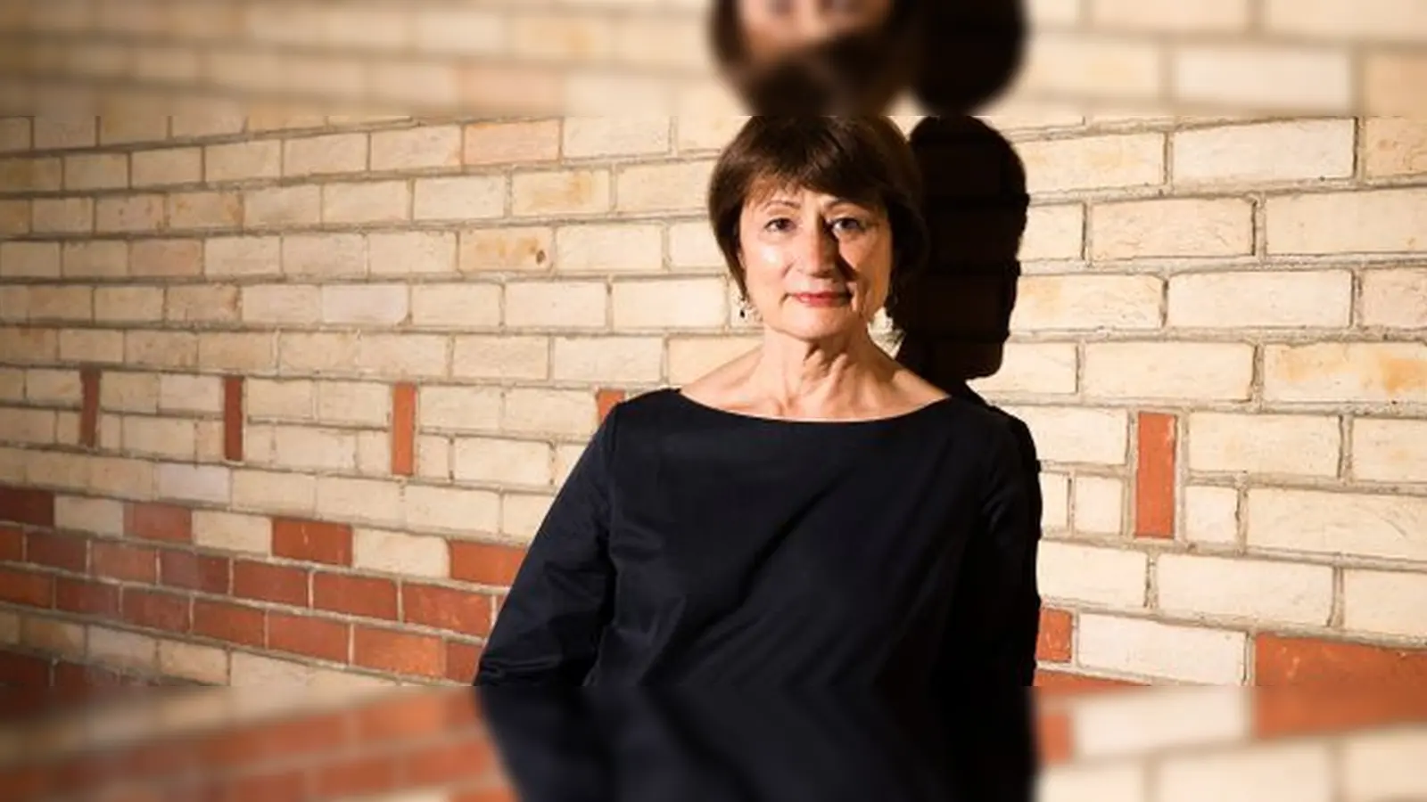 Die "Skandalautorin" Catherine Millet gilt auch als Kunstexpertin für moderne Kunst und ist fasziniert von Immendorfs Werk. (Foto: Haus der Kunst)