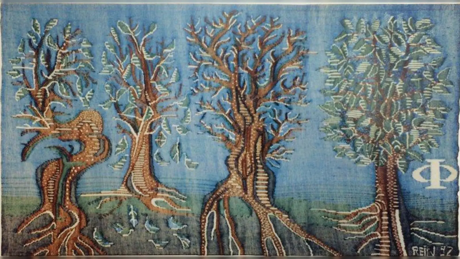 Über ein Jahr Arbeit steckt in diesem Teppich. Das sechs Quadratmeter große Werk mit dem Titel  „Arbeitsbereiche des Augustinum - der behinderte Baum, der kranke Baum, der alte Baum, der gesunde Baum” hängt im Sanatorium Schwindegg, das zur Augustinum Gruppe gehört. (Foto: Annemarie Rein)