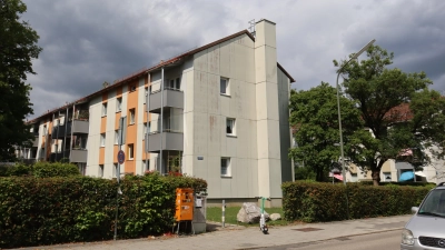 Wo gibt es im Harthof Barrieren? Wie fühlt es sich an, im Rollstuhl oder ohne zu sehen unterwegs zu sein? Das erfährt man beim inklusiven Stadtteilspaziergang.  (Foto: mha)