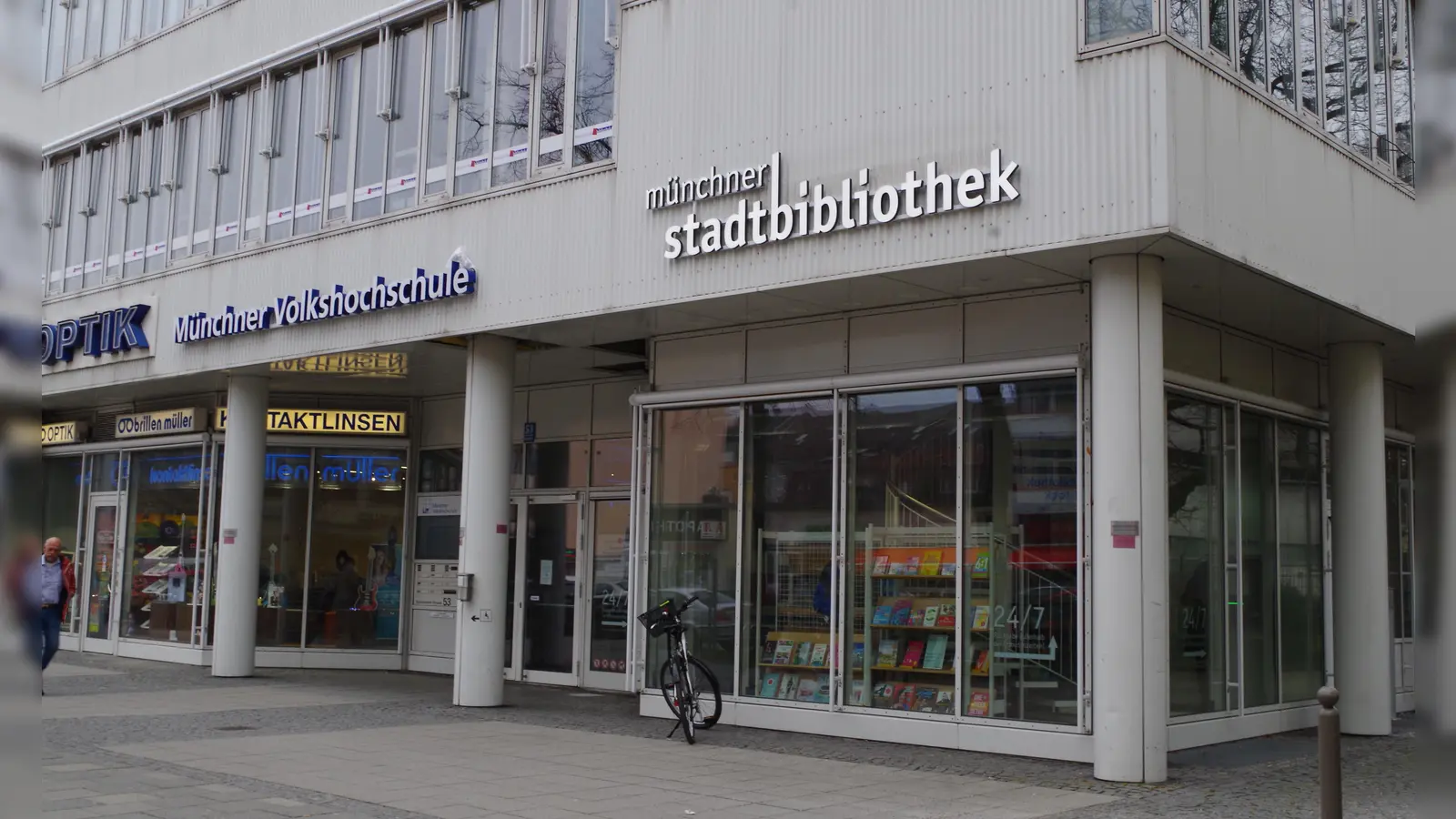 Früher hatte Laim ein eigenes Bürgerbüro, in den Räumen über der Stadtbibliothek. Doch dieses wurde vor vielen Jahren aufgegeben. (Foto: Beatrix Köber)