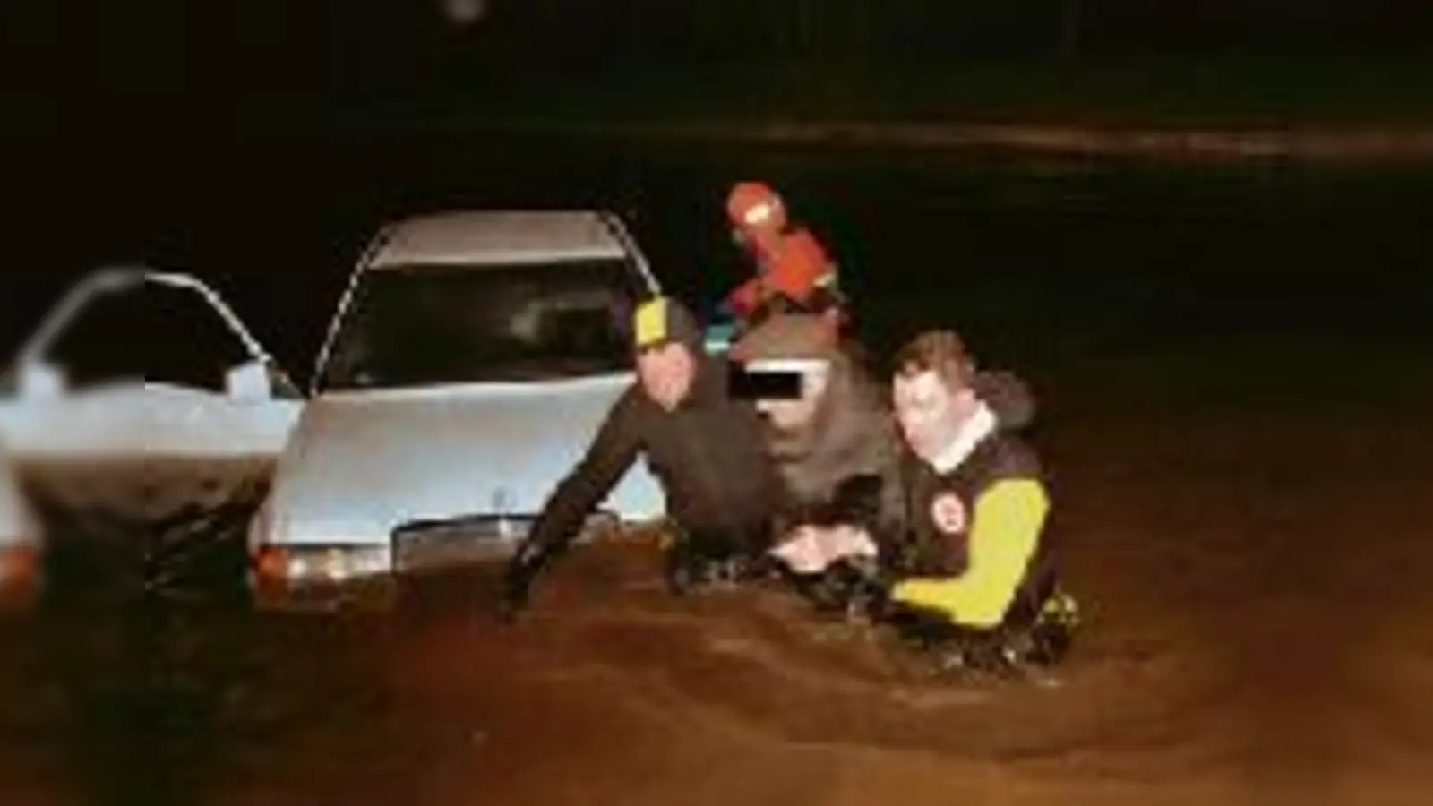 Einen ungewöhnlichen, aber wichtigen Hilfseinsatz hatte die Moosacher Feuerwehr im letzten Jahr im Nymphenburger Schlosspark.  (Foto: Feuerwehr)