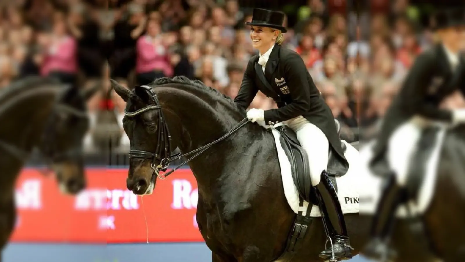 Jessica von Bredow-Werndl und Unee, ein Traumpaar im Dressurviereck.	 (Foto: privat)