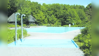 Das Allacher Bad, eine Freizeitoase besonders für Kinder, Familien und Senioren. Ist das alles bald nur noch eine schöne Erinnerung? (Foto: Archiv/ls)