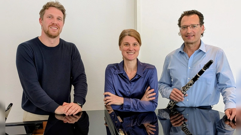 Die Sopranistin Doris Rohe, der Klarinettist Rainer Oberauer und der Pianist Felix Thalhammer werden die Besucher des Frühlingskonzerts mit Liedern von Mozart, Schubert und Schumann erfreuen.  (Foto: Doris Rohe)