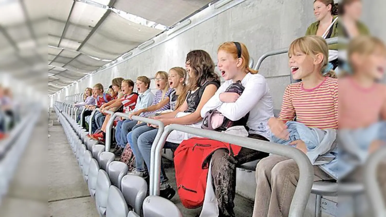 Viel Spaß hatten die Poinger Kinder bei der Allianz-Arena-Tour.	 (Foto: VA)
