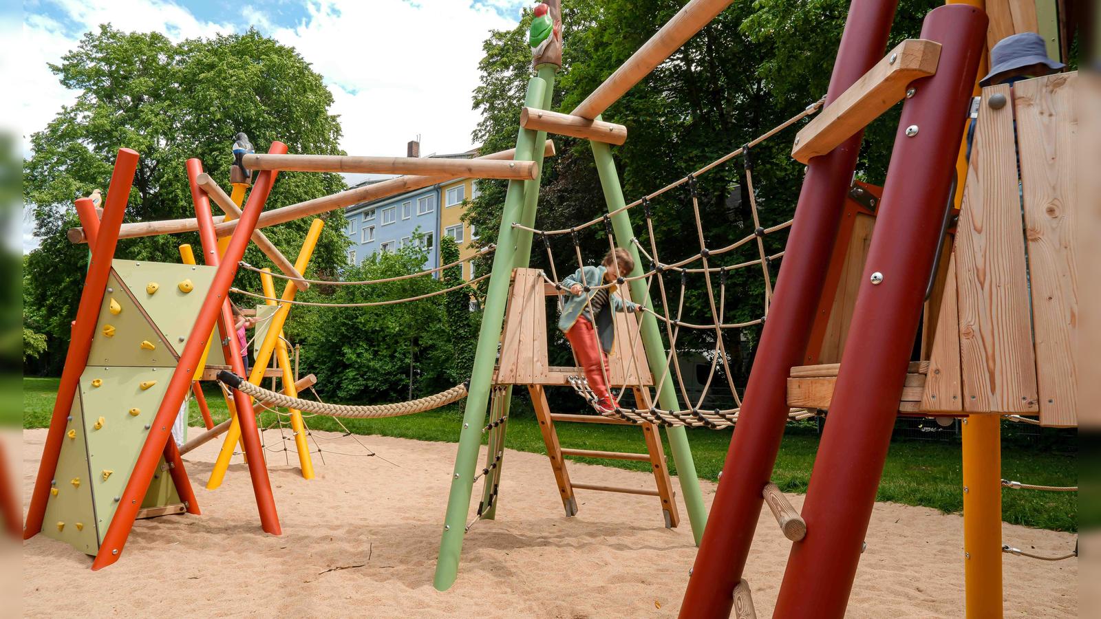 Spielplatz-am-Korbinianplatz-ist-fertig